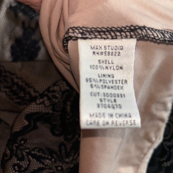 Max Studio size large ladies top  *matching skirt in medium also listed* - Picture 7 of 8